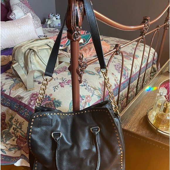 Michael Kors, black leather handbag gold, trim, and shoulder strap like new - Picture 5 of 6